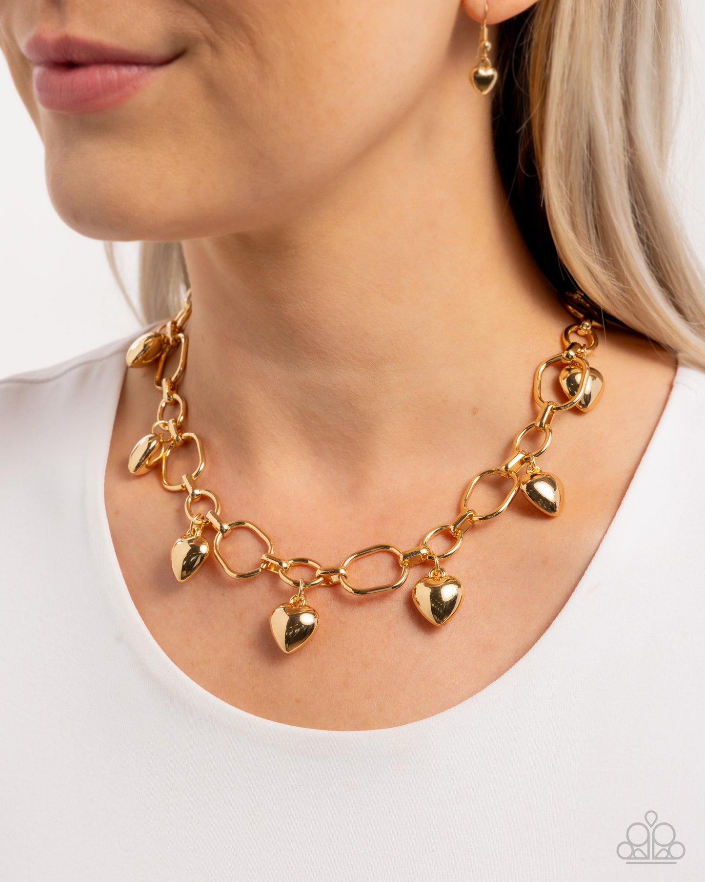 gold heart necklace